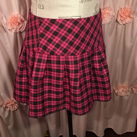 Pink & Black School Girl Skirt ๐๐ - Picture 2 of 5
